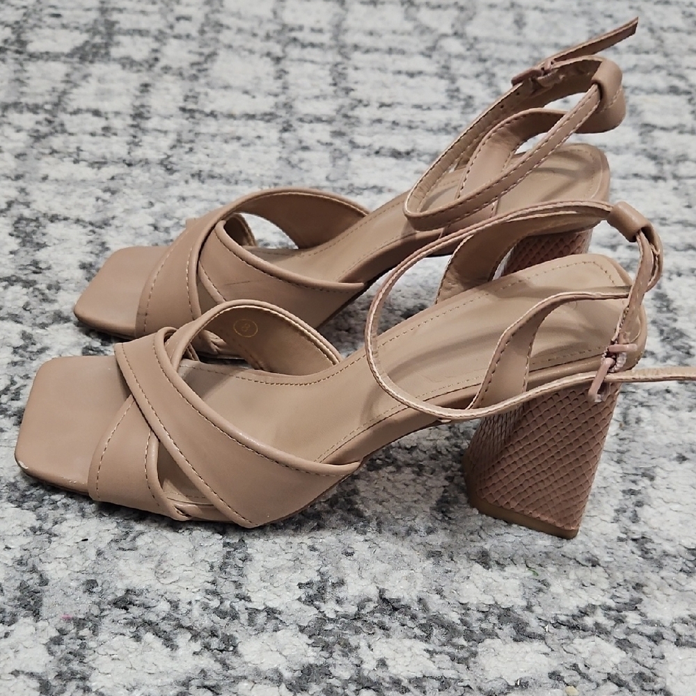 Elegant Tan Block Heel Sandals